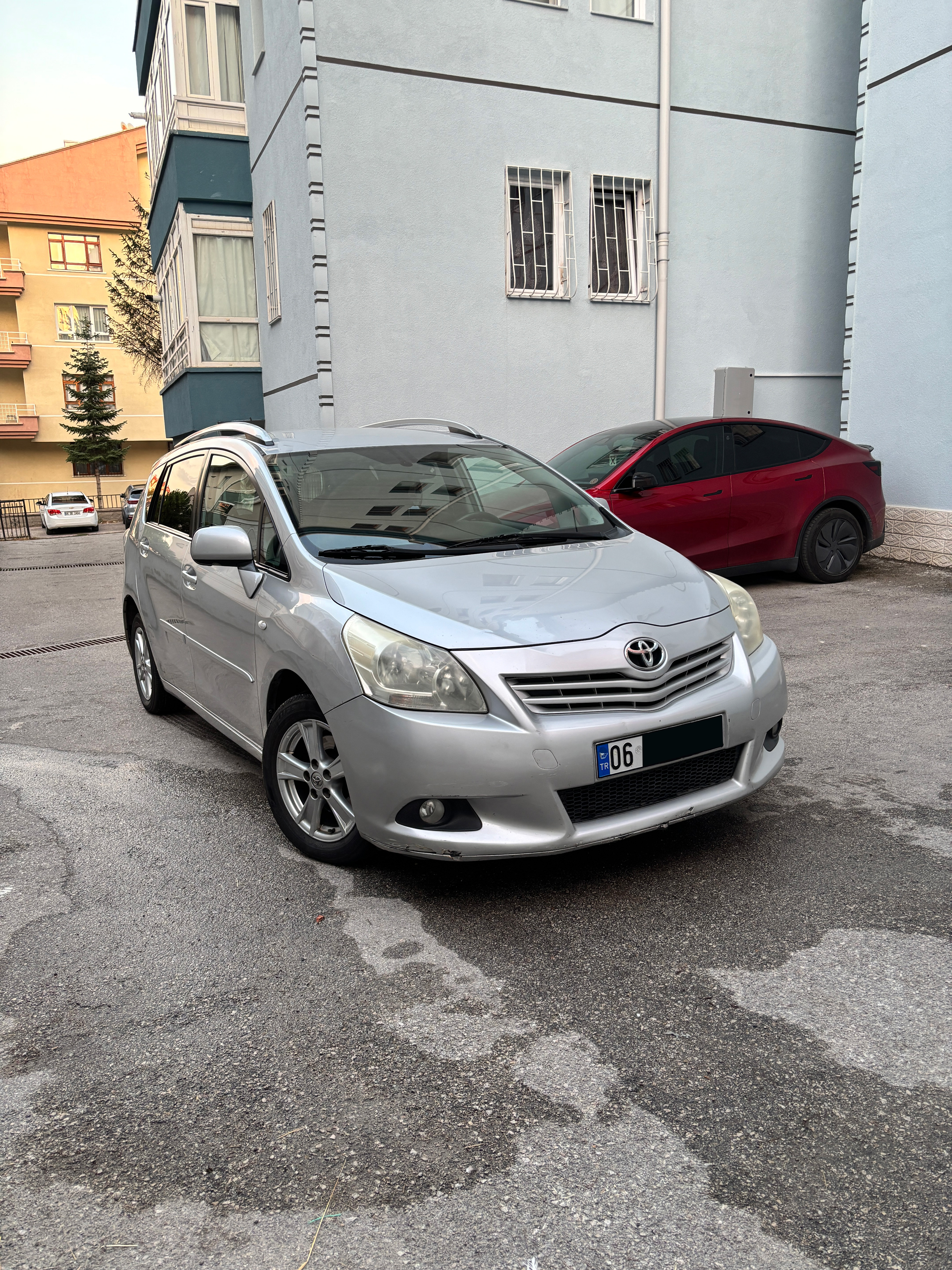 2010 Toyota Verso - Ön Yan Cephe